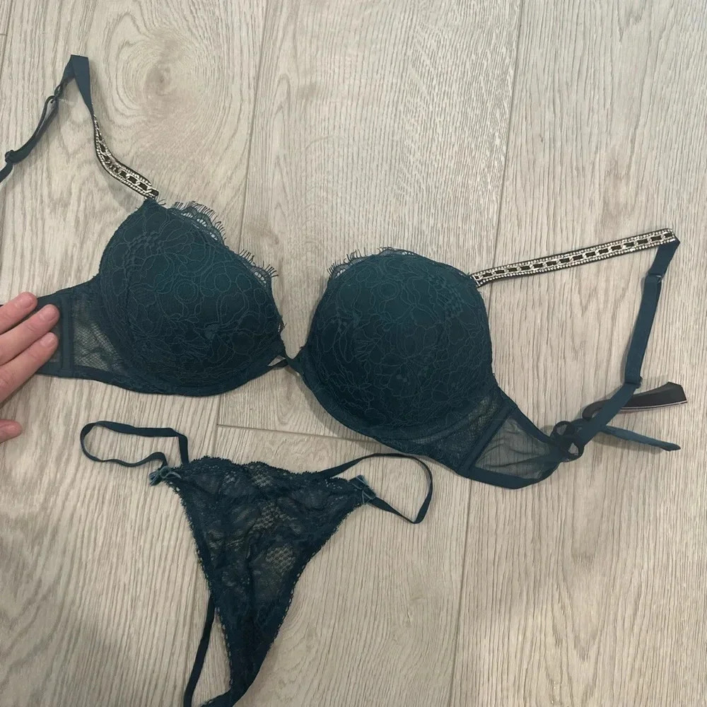 VICTORIAS SECRET NEW set - Picture 8 of 13